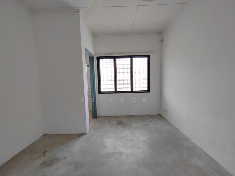 2-storey Terraced House for Rent in Taman Putra Prima (Puchong) - YS Lock - Interior - PropertyGuru.com.my