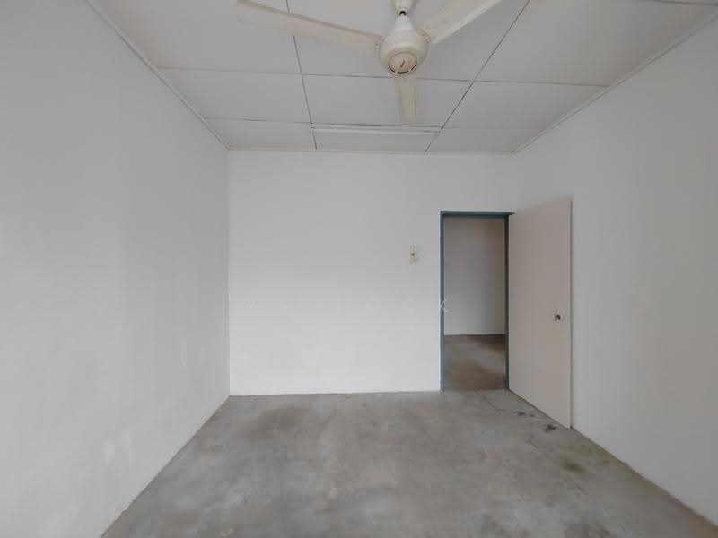 2-storey Terraced House for Rent in Taman Putra Prima (Puchong) - YS Lock - Interior - PropertyGuru.com.my