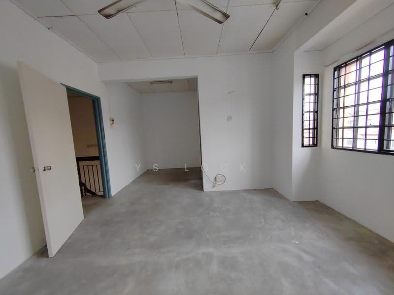 2-storey Terraced House for Rent in Taman Putra Prima (Puchong) - YS Lock - Interior - PropertyGuru.com.my