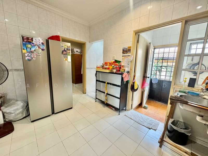 Rumah Teres 2 Tingkat untuk Dijual di Bukit Jelutong (Shah Alam) - Rafedah Binti Abdul Aziz - Kitchen - PropertyGuru.com.my