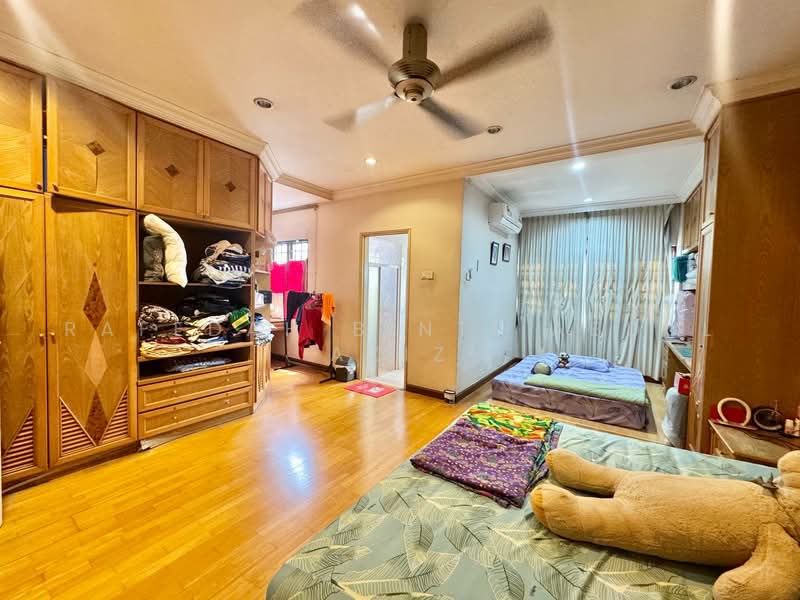 Rumah Teres 2 Tingkat untuk Dijual di Bukit Jelutong (Shah Alam) - Rafedah Binti Abdul Aziz - Bedroom - PropertyGuru.com.my