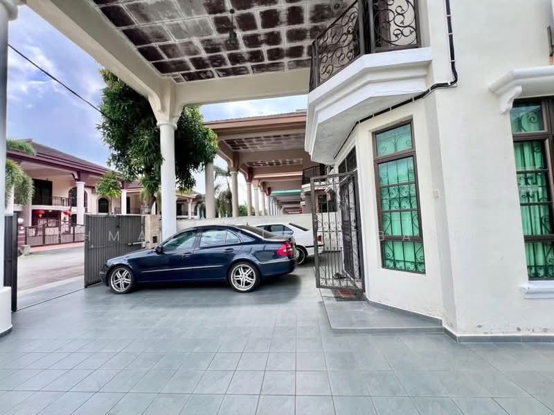 Rumah Teres 2 Tingkat untuk Dijual di Ayer Keroh (Melaka) - Ahmad Faizal Basri - Exterior - PropertyGuru.com.my