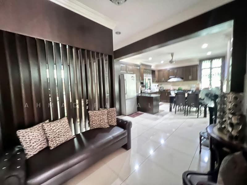 Rumah Teres 2 Tingkat untuk Dijual di Ayer Keroh (Melaka) - Ahmad Faizal Basri - Living Room - PropertyGuru.com.my