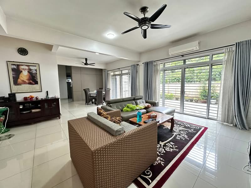 2-storey Terraced House for Sale in Rawang (Selangor) - Tris Jong - Living Room - PropertyGuru.com.my