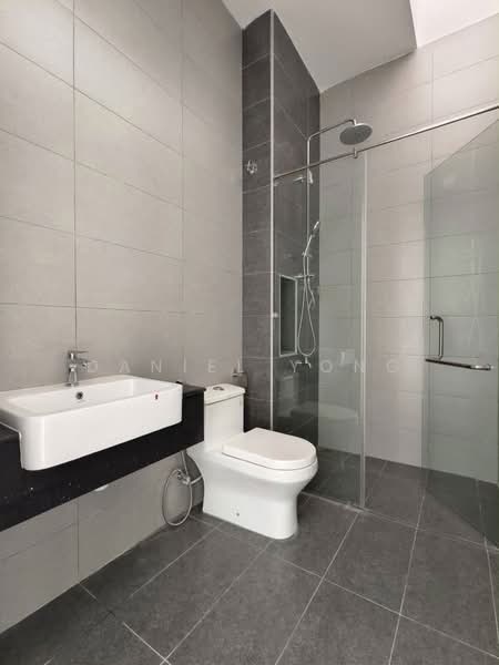 Rumah Teres 2-Tingkat untuk Dijual di Bandar Seri Alam (Masai) - Daniel Yong - Bathroom - PropertyGuru.com.my
