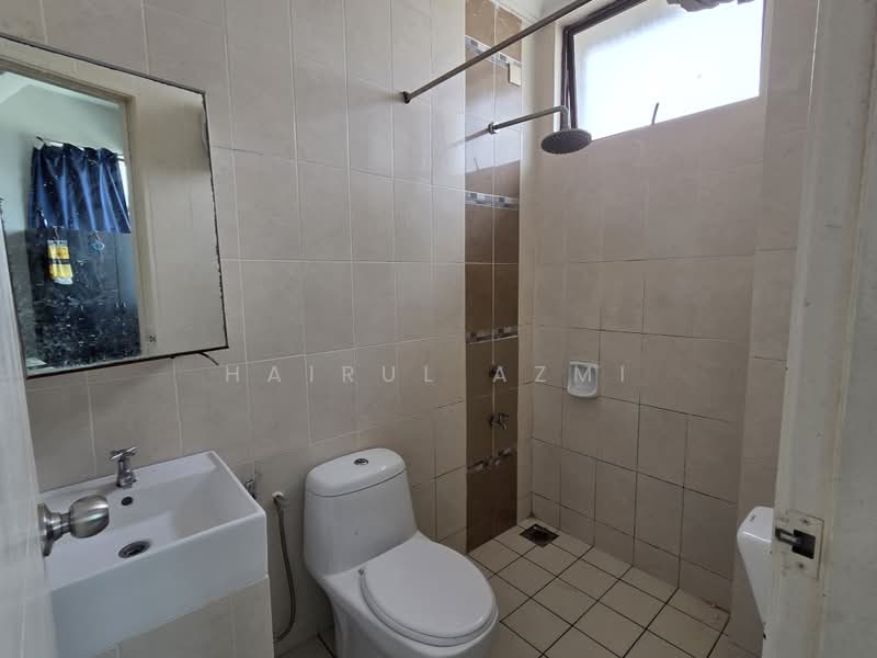 Condominium for Rent at Kristal View - Hairul Azmi - Bathroom - PropertyGuru.com.my