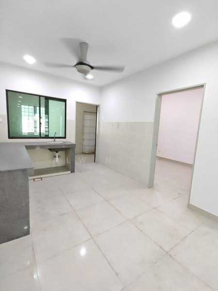 2-storey Terraced House for Sale in Setia Alam (Selangor) - Alwin Lee - Kitchen - PropertyGuru.com.my