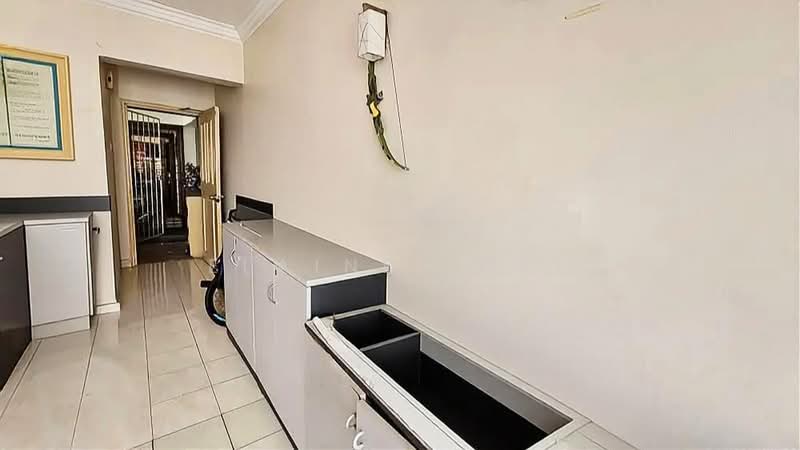 Apartment for Sale at Sri Jati 1 - Elaine Loke - Corridor - PropertyGuru.com.my