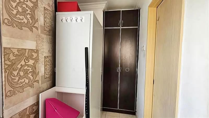 Apartment for Sale at Sri Jati 1 - Elaine Loke - Corridor - PropertyGuru.com.my