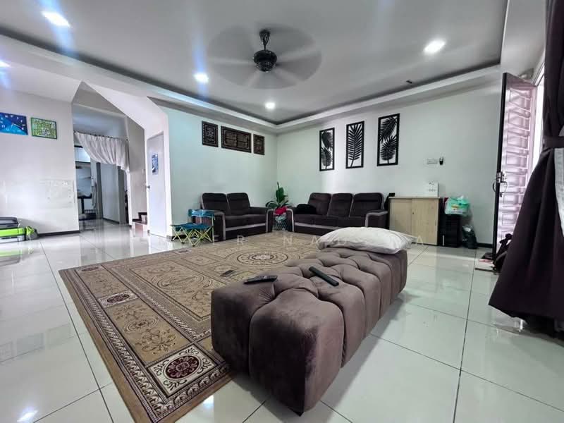 2-storey Terraced House for Sale in Putra Heights (Subang Jaya) - Ammeer Nadzrai - Living Room - PropertyGuru.com.my