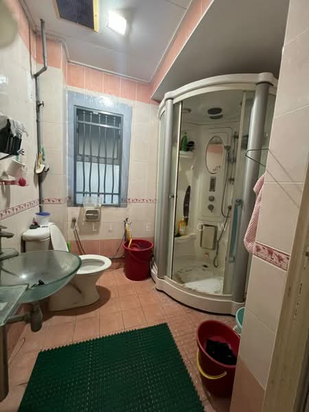 Terraced House for Sale in Sentul (Kuala Lumpur) - Alice Low - Bathroom - PropertyGuru.com.my