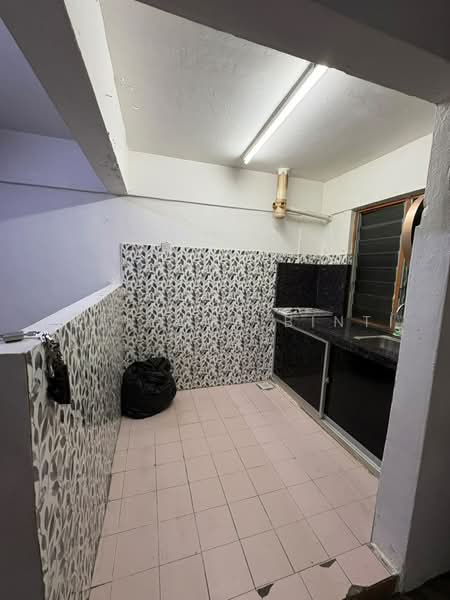 Rumah Flat untuk Dijual di Flat PKNS Seksyen 20 - Faliyana binti Muda - PropertyGuru.com.my