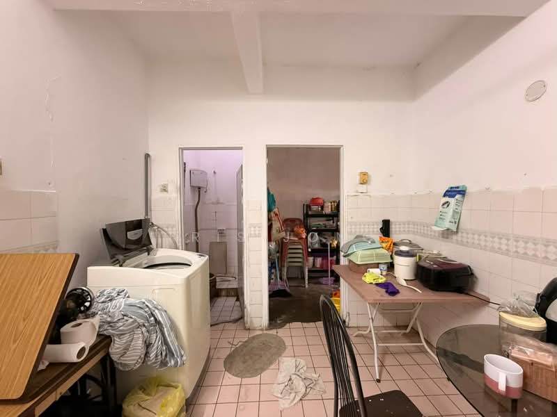 Rumah Teres 2-Tingkat untuk Dijual di Rawang Perdana 1 (Rawang) - Tris Jong - Kitchen - PropertyGuru.com.my