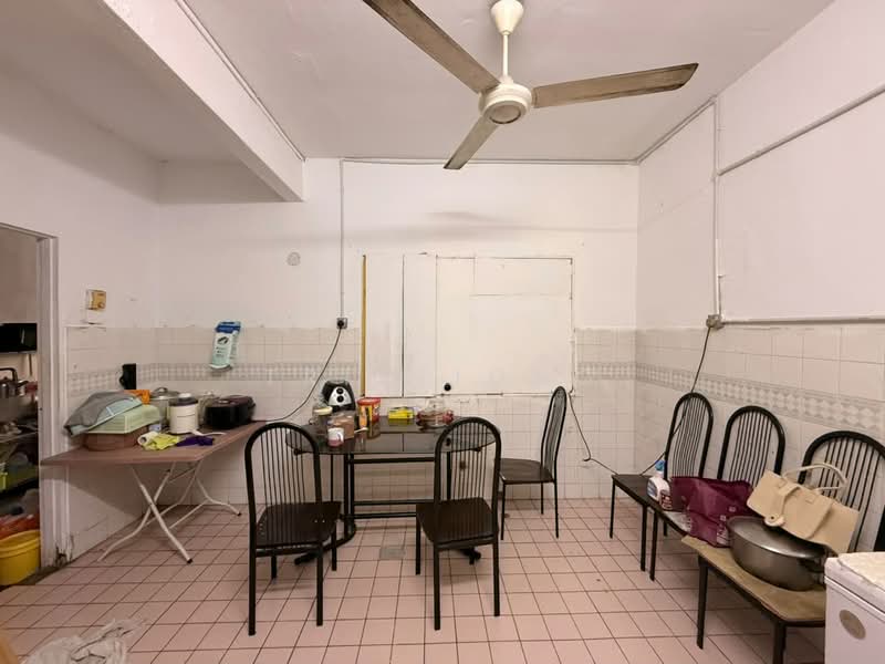 Rumah Teres 2-Tingkat untuk Dijual di Rawang Perdana 1 (Rawang) - Tris Jong - Kitchen - PropertyGuru.com.my