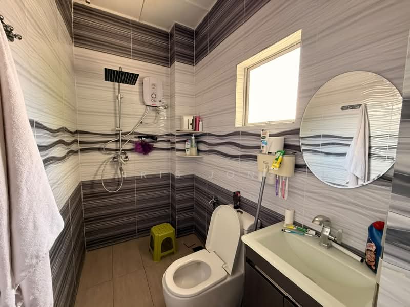Rumah Teres 2-Tingkat untuk Dijual di Rawang Perdana 1 (Rawang) - Tris Jong - Bathroom - PropertyGuru.com.my
