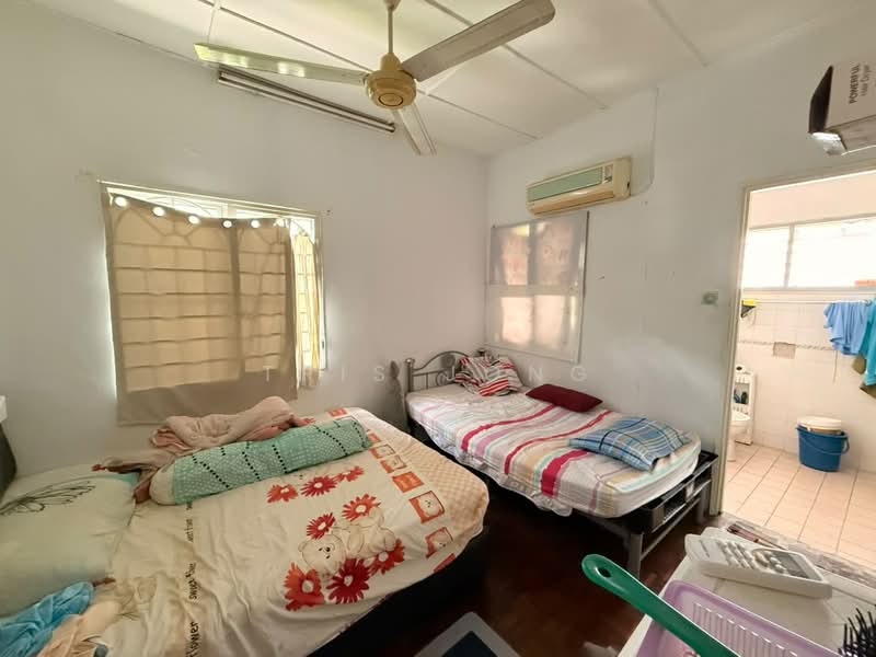 Rumah Teres 2-Tingkat untuk Dijual di Rawang Perdana 1 (Rawang) - Tris Jong - Bedroom - PropertyGuru.com.my