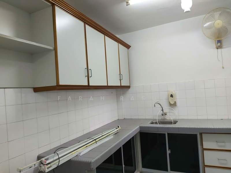 Apartment for Sale at Pandan Lake View - Farah Rasul - Kitchen - PropertyGuru.com.my