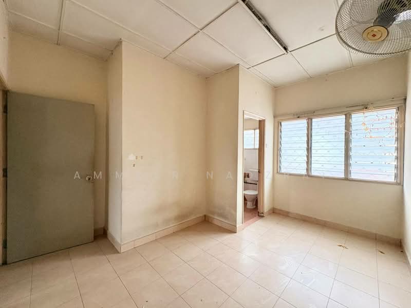Rumah Teres 2-Tingkat untuk Dijual di Taman TTDI Jaya (Shah Alam) - Ammeer Nadzrai - Interior - PropertyGuru.com.my