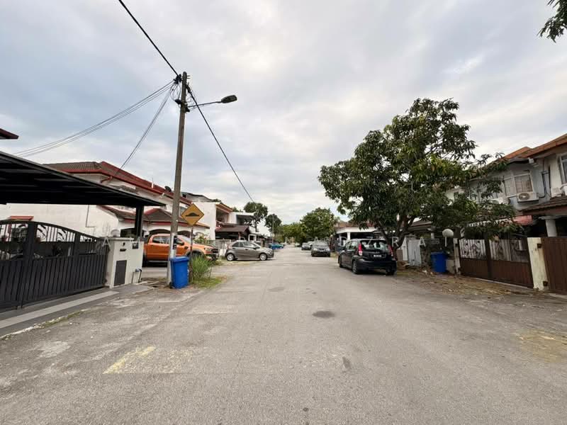 Rumah Teres 2-Tingkat untuk Dijual di Taman TTDI Jaya (Shah Alam) - Ammeer Nadzrai - Exterior - PropertyGuru.com.my