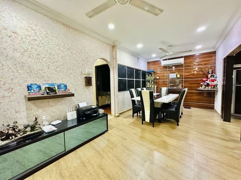 1-storey Terraced House for Sale in shah alam (Shah Alam) - Farhan Rafael - Dining Room - PropertyGuru.com.my