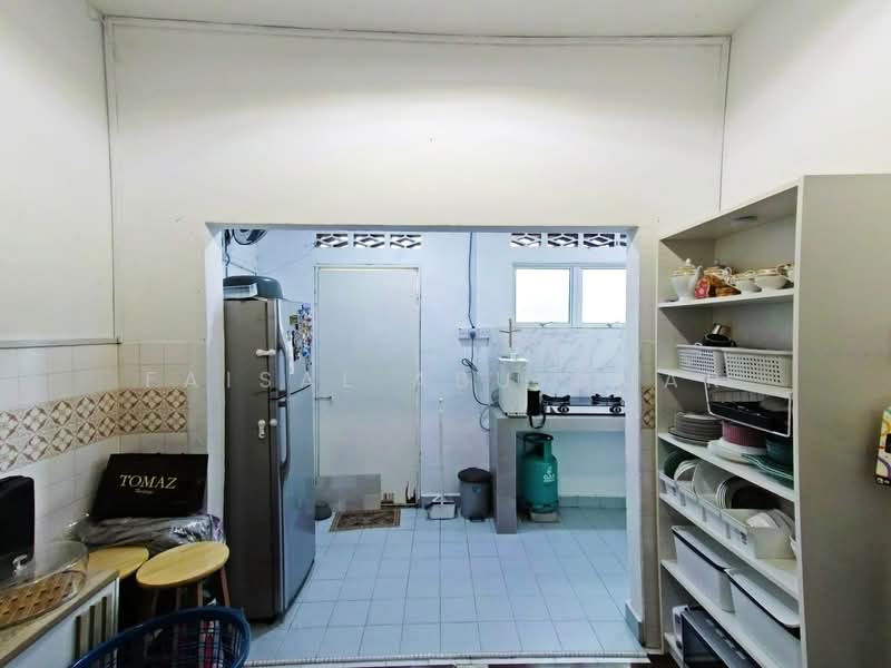 Rumah Teres 2-Tingkat untuk Dijual di Taman Sri Gombak (Gombak) - Faisal Abu Omar - Kitchen - PropertyGuru.com.my