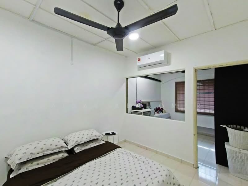 Rumah Teres 2-Tingkat untuk Dijual di Taman Sri Gombak (Gombak) - Faisal Abu Omar - Bedroom - PropertyGuru.com.my