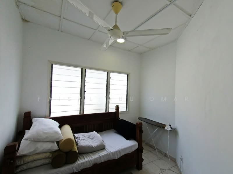 Rumah Teres 2-Tingkat untuk Dijual di Taman Sri Gombak (Gombak) - Faisal Abu Omar - Bedroom - PropertyGuru.com.my