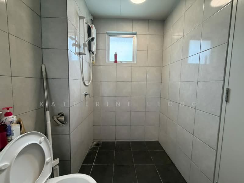 2-storey Terraced House for Sale in Taman Kundang Jaya (Rawang) - Katherine Leong - Bathroom - PropertyGuru.com.my
