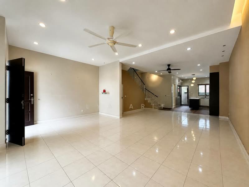 2-storey Terraced House for Sale in Setia Indah (Setia Alam) - BILYA ARIFF - Living Room - PropertyGuru.com.my