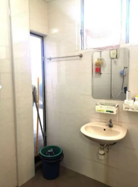 Pangsapuri untuk Dijual di Rampai Court - Valerie Ng - Bathroom - PropertyGuru.com.my