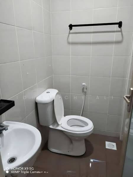 Terraced House for Sale in Kotasas (Kuantan) - Idham Che'Ali - Bathroom - PropertyGuru.com.my