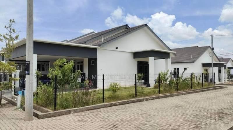 Terraced House for Sale in Kotasas (Kuantan) - Idham Che'Ali - Exterior - PropertyGuru.com.my