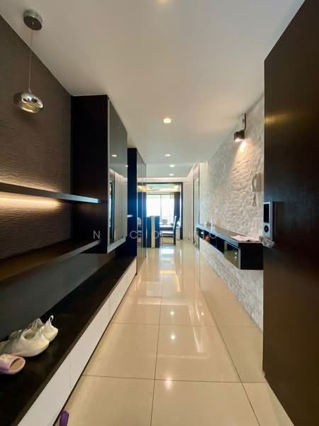 Pangsapuri untuk Dijual di Molek Pine 3 - Nico Ho - Entrance - PropertyGuru.com.my