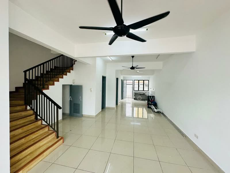 2-storey Terraced House for Sale in Rawang (Selangor) - Alice Low - Living Room - PropertyGuru.com.my