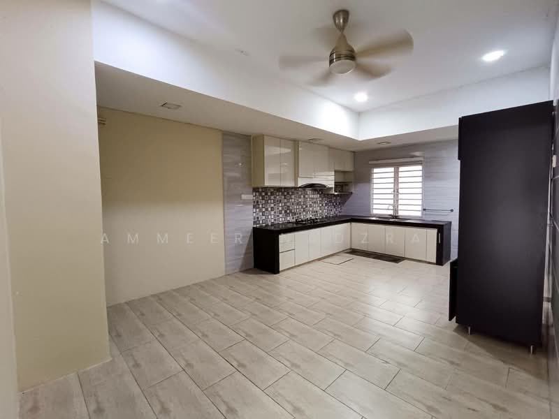 Rumah Teres 1-Tingkat untuk Dijual di Taman Lestari Permai (Seri Kembangan) - Ammeer Nadzrai - Kitchen - PropertyGuru.com.my