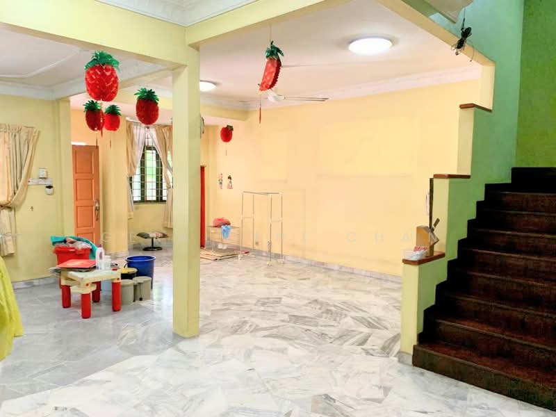 Rumah Teres 2-Tingkat untuk Dijual di Usj 2 (Subang Jaya) - Geraldine Chan - Living Room - PropertyGuru.com.my