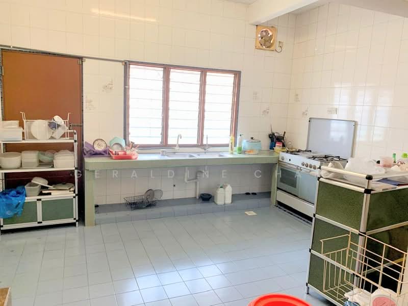 Rumah Teres 2-Tingkat untuk Dijual di Usj 2 (Subang Jaya) - Geraldine Chan - Kitchen - PropertyGuru.com.my