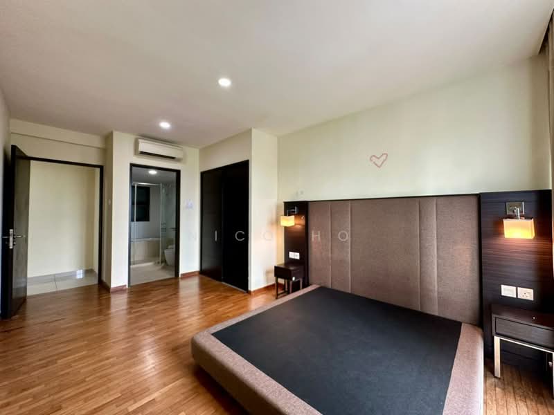 Pangsapuri untuk Dijual di Molek Pine 3 - Nico Ho - Bedroom - PropertyGuru.com.my