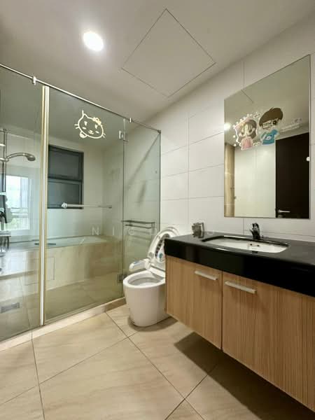 Pangsapuri untuk Dijual di Molek Pine 3 - Nico Ho - Bathroom - PropertyGuru.com.my