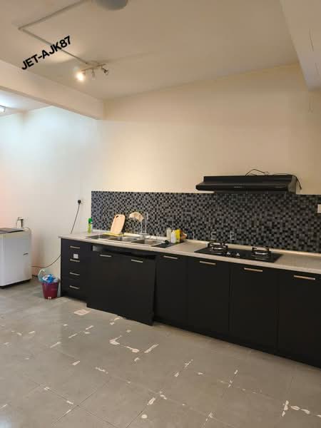 Rumah Teres 2-Tingkat untuk Disewa di Shah Alam (Selangor) - Alwin Lee - Kitchen - PropertyGuru.com.my