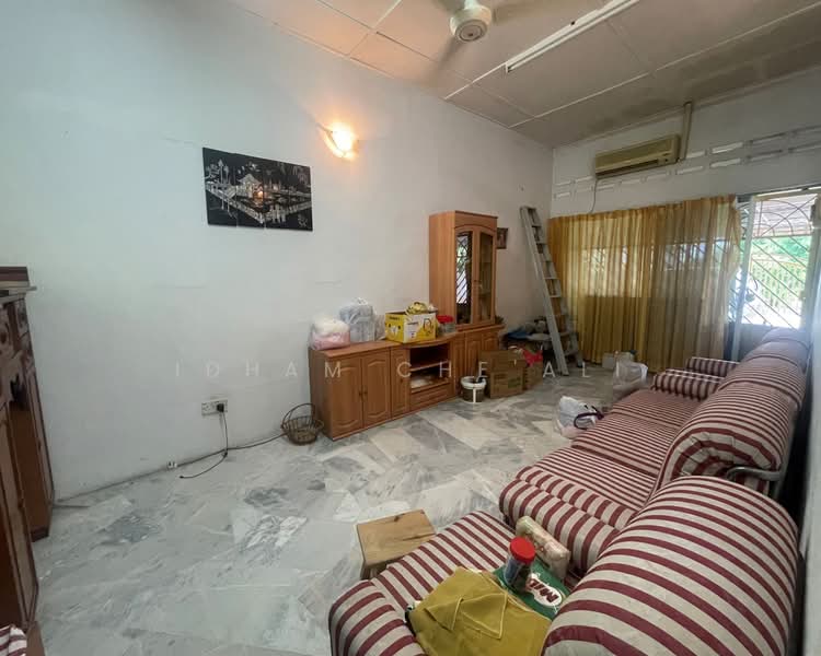 Terraced House for Sale in Bukit Setongkol (Kuantan) - Idham Che'Ali - Living Room - PropertyGuru.com.my