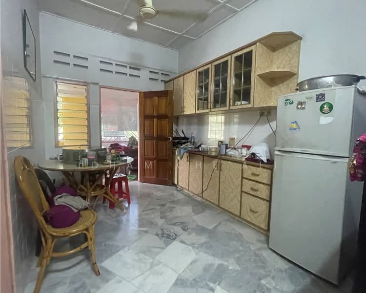 Terraced House for Sale in Bukit Setongkol (Kuantan) - Idham Che'Ali - Kitchen - PropertyGuru.com.my
