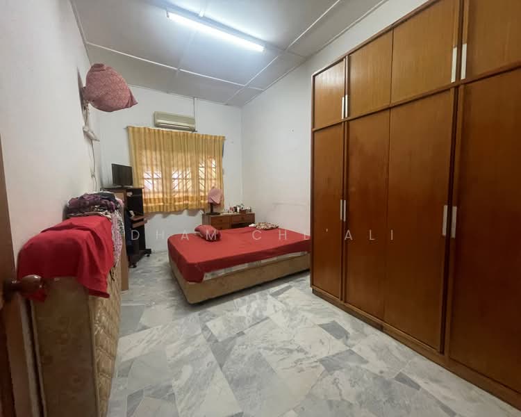 Terraced House for Sale in Bukit Setongkol (Kuantan) - Idham Che'Ali - Bedroom - PropertyGuru.com.my