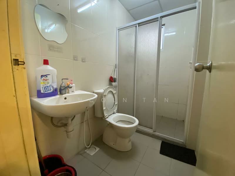Servis Apartment untuk Disewa di OUG Parklane - Lincoln Tan - Bathroom - PropertyGuru.com.my