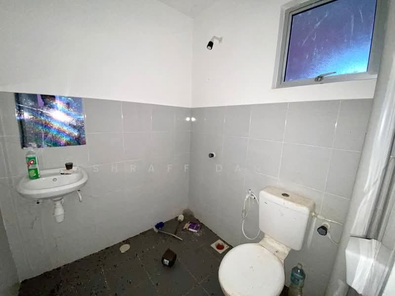 Rumah Teres 2-Tingkat untuk Dijual di Kuala Selangor (Selangor) - Ashraff Daniel - Bathroom - PropertyGuru.com.my