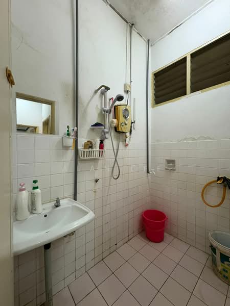 1-storey Terraced House for Sale in Taman Paik Siong (Bandar Kinrara) - Alan Lee - PropertyGuru.com.my