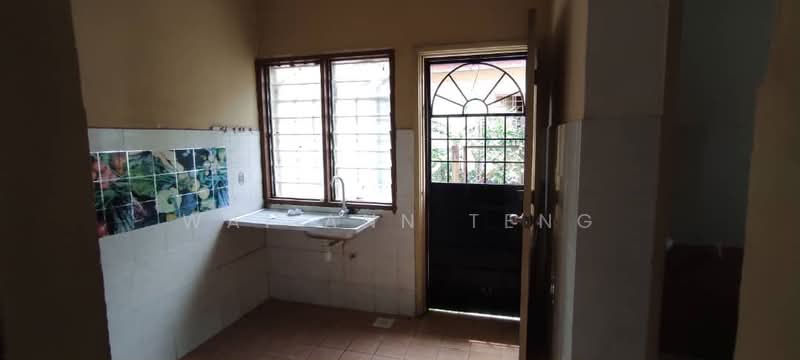 Rumah Teres untuk Disewa di Taman Aman Putra (Puchong) - Wai Ann Teng - Kitchen - PropertyGuru.com.my