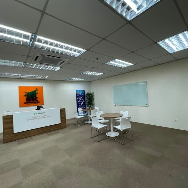 Kedai / Pejabat untuk Dijual di Pusat Bandar Puchong (Puchong) - FC Wong - Interior Setiawalk 5 Story Shop Offices - PropertyGuru.com.my