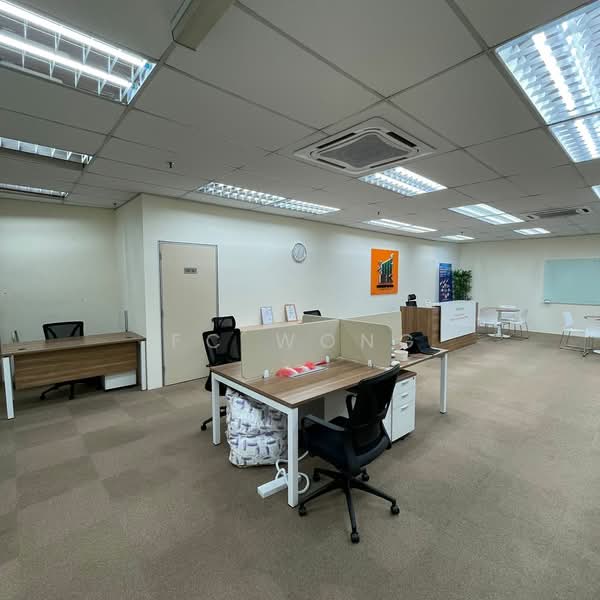 Kedai / Pejabat untuk Dijual di Pusat Bandar Puchong (Puchong) - FC Wong - Interior Setiawalk 5 Story Shop Offices - PropertyGuru.com.my