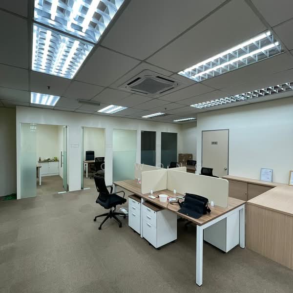 Kedai / Pejabat untuk Dijual di Pusat Bandar Puchong (Puchong) - FC Wong - Interior Setiawalk 5 Story Shop Offices - PropertyGuru.com.my